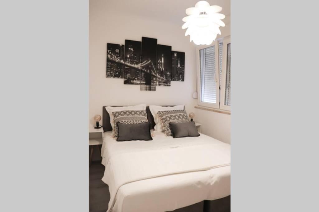 New! Top Apartment, Split View From Above Екстер'єр фото